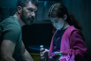 Security-Antonio-Banderas
