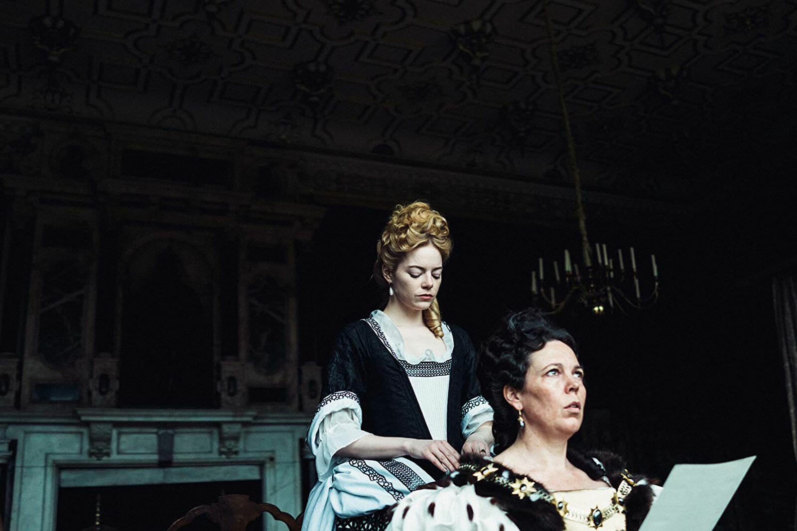 La-Favorite-Emma-Stone-Olivia-Colman
