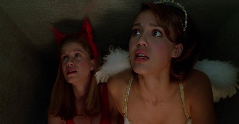 La-main-qui-tue-Jessica-Alba