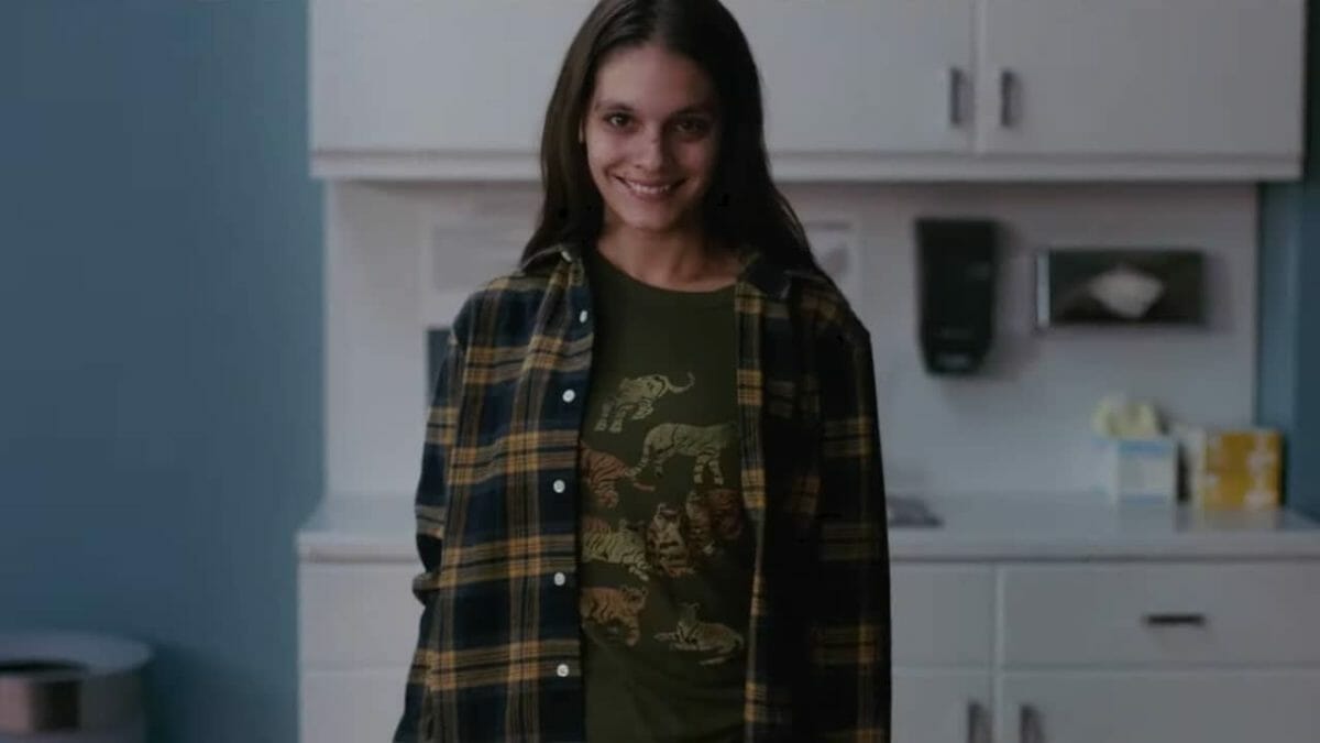 smile-Caitlin-Stasey